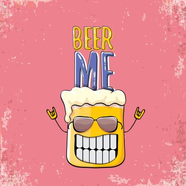 Bira ME vektör illüstrasyonu ya da yaz posteri. Tee 'de yazan komik sloganı olan garip bira karakteri vektörü. Uluslararası bira günü veya sloganlı Ekim Festivali etiketi
