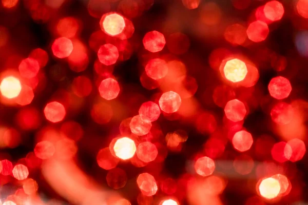 Абстрактный размытый фон. Festive background.red and white bokeh, christmas and happy new year banner. объявление или открытка — стоковое фото