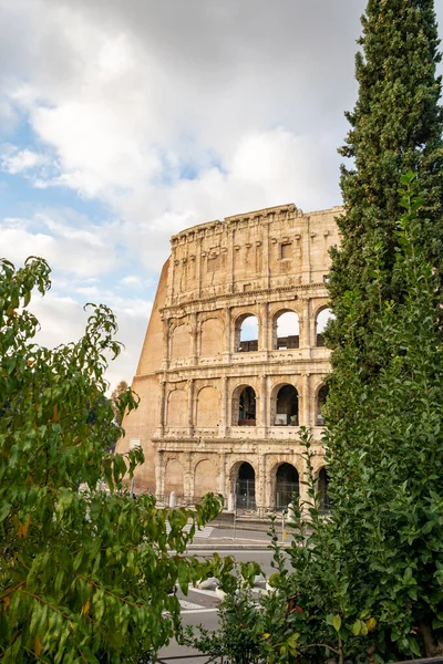 Uma Vista Famoso Coliseu Cidade Roma Maior Anfiteatro Construído — Fotografia de Stock