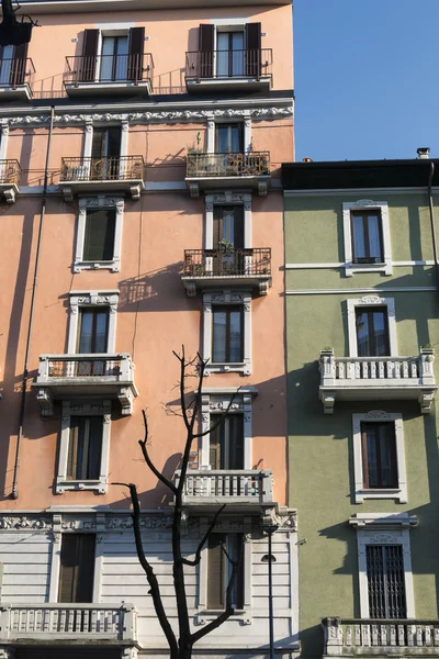 Милан (Италия), жилые здания — стоковое фото