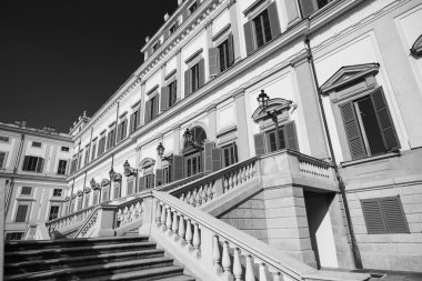 Monza (İtalya): Kraliyet Sarayı