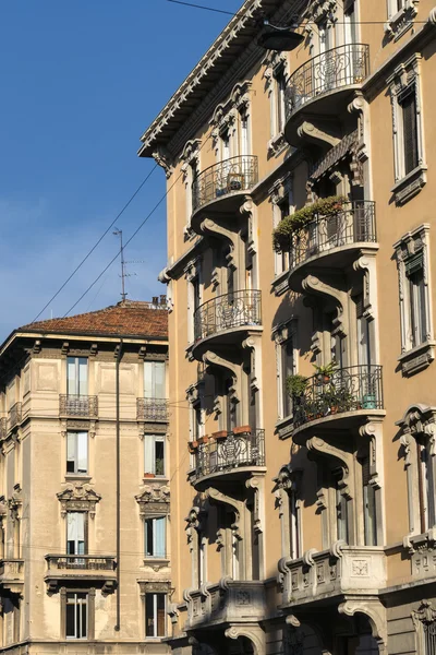 Milánó (Olaszország), lakóépületek — Stock Fotó