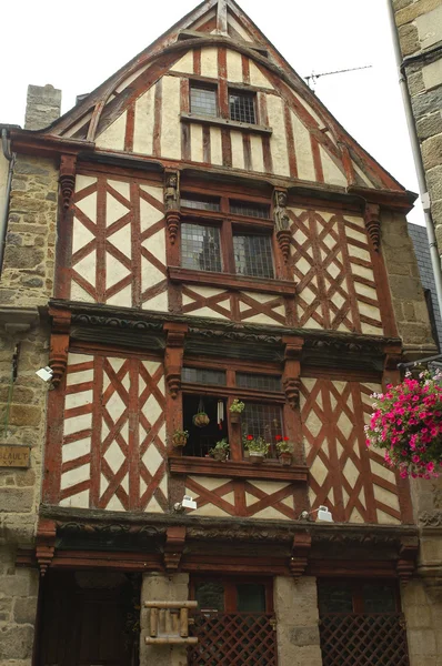 Saint-Brieuc (Bretanha): casa de meia-madeira — Fotografia de Stock