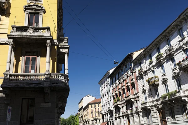 Bostadshus i Milano (Italien) — Stockfoto