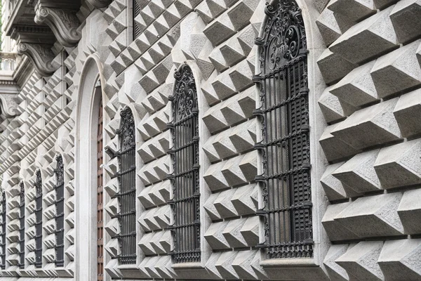 Milan (Italy), historic palace — Stock Photo, Image