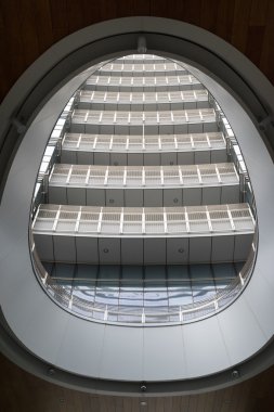 Milan, Aulenti kare bina modern