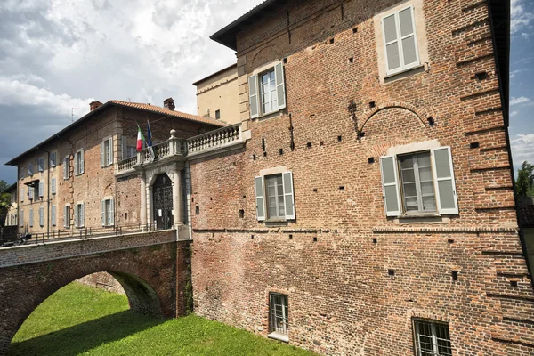 Фаньяно Олона (Италия), замок — стоковое фото
