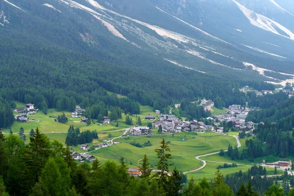Paisagem Montanha Verão Longo Estrada Para Giau Pass Dolomitas Província — Fotografia de Stock