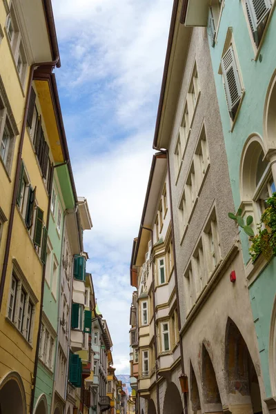 Bolzano Nebo Bozen Trentino Alto Adige Itálie Stará Ulice Portiky — Stock fotografie