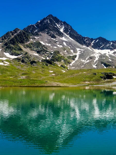 Passo Gavia Prowincja Sondrio Lombardia Włochy Letni Krajobraz Wzdłuż Przełęczy — Zdjęcie stockowe