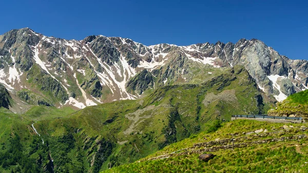 Passo Gavia Prowincja Brescia Lombardia Włochy Letni Krajobraz Wzdłuż Przełęczy — Zdjęcie stockowe