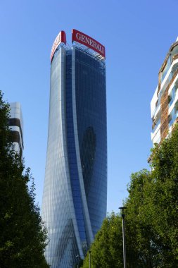 Milan, Lombardy, İtalya: Citylife Park 'taki modern binaların dışı. Hadid 'in Kulesi ve Konutları.