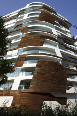 Milan, Lombardy, İtalya: Hadid 'in şehir parkındaki modern konut binalarının dışı