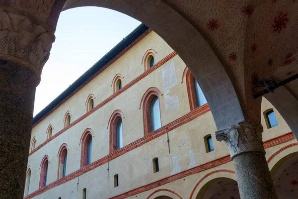 Milano Lombardiet Italien Historiskt Slott Känt Som Castello Sforzesco Domstol — Stockfoto