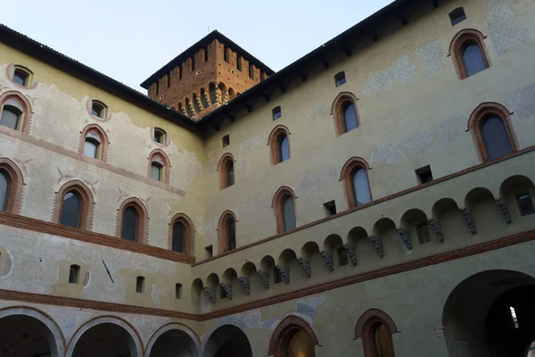 Milano Lombardia Castello Storico Conosciuto Come Castello Sforzesco Una Corte — Foto Stock