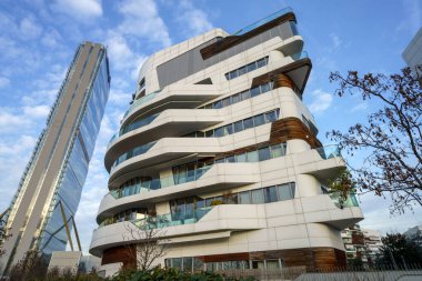 Milan, Lombardiya İtalya: modern Citylife Park. Hadid binaları ve Isozaki kulesi.