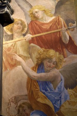 Pavia, Lombardy, İtalya: San Michele Maggiore 'un iç mimarisi, ortaçağ bazilikası 7. yüzyılda inşa edildi ve 12. yüzyılda tamamlandı. Resim yapmak.