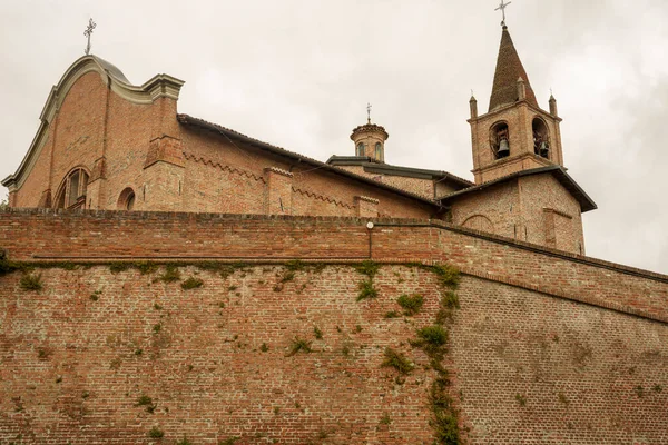 Εξωτερικό Της Ιστορικής Εκκλησίας Του San Felice Στο Oviglio Επαρχία Εικόνα Αρχείου