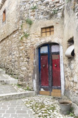 Morro Reatino, İtalyan Köyü
