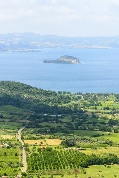 Озера Больсена з Montefiascone — стокове фото