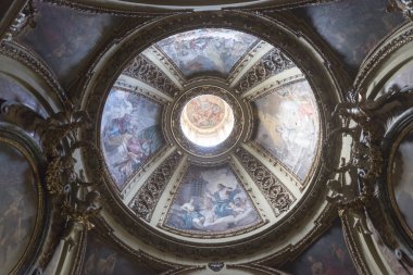 Rieti (İtalya), katedral iç