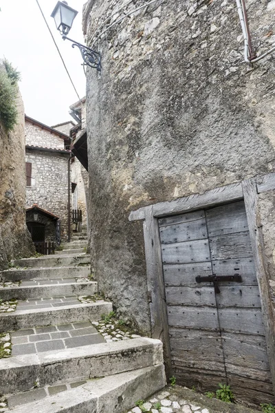 Morro Reatino, italský vesnice — Stock fotografie