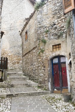 Morro Reatino, İtalyan Köyü