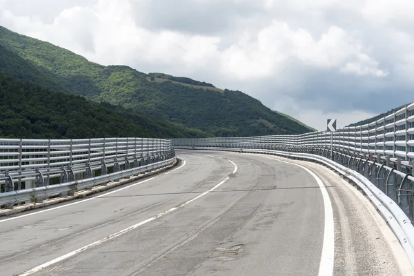 Yol Leonessa (İtalya için)