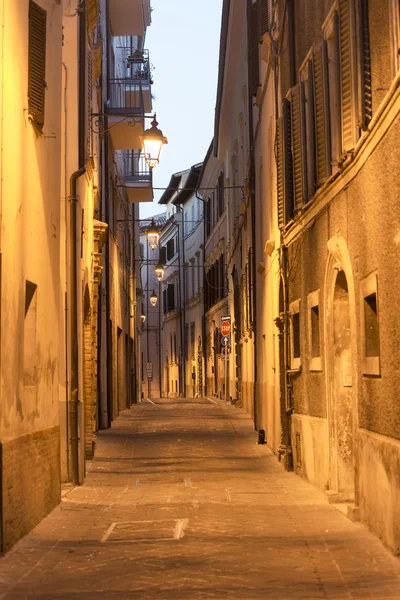 Camerino (Marche, Italia) di notte — Foto Stock