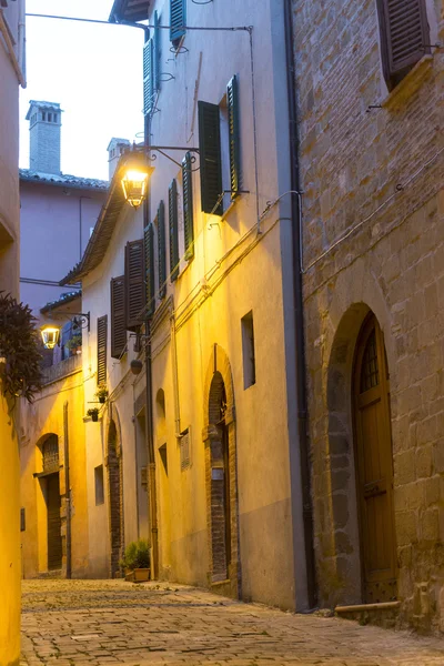 Camerino (Marche, Italia) di notte — Foto Stock