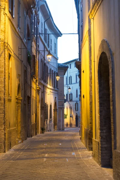 Camerino (Marche, Italia) di notte — Foto Stock