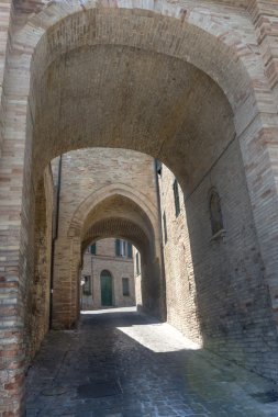 Montelupone (yürüyüşleri, İtalya)