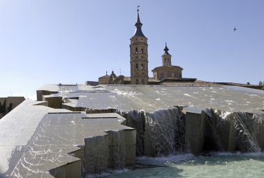 Zaragoza (Aragon, İspanya - Plaza del Pilar, Çeşme