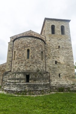 Montefeltro (yürüyüşleri, İtalya): Ortaçağ kilise