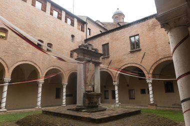 Ferrara (İtalya)