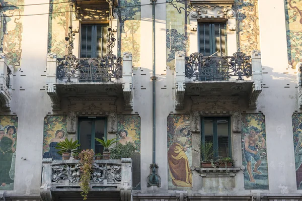 Milan, Casa Galimberti, casa en estilo de libertad — Foto de Stock