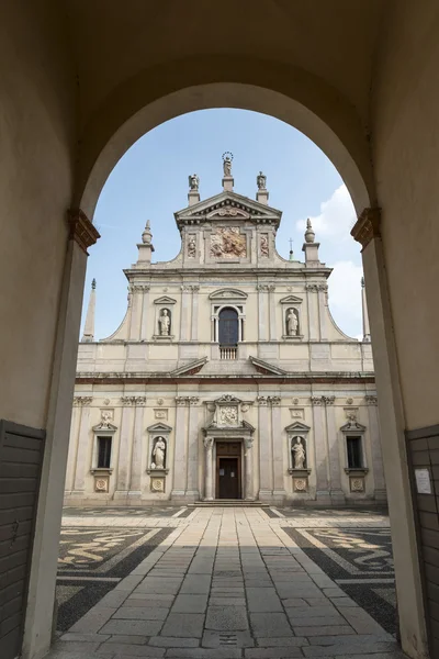 Милан: Certosa di Garegnano — стоковое фото