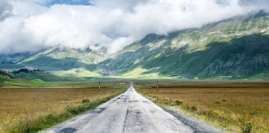 Piyano Grande di Castelluccio (İtalya)