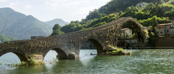 Ponte della Maddalena (Toscana, Italia) ) — Foto Stock