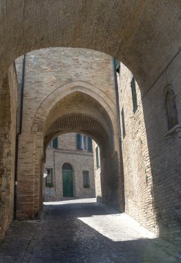 Montelupone (yürüyüşleri, İtalya)