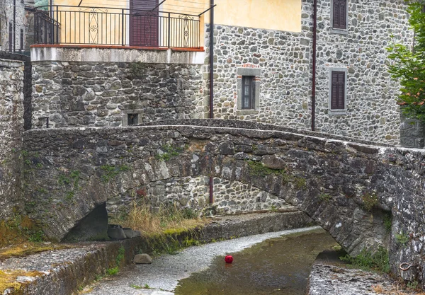 Codiponte, vieux village de Toscane — Photo