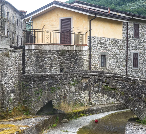 Codiponte, antiguo pueblo en Toscana — Foto de Stock