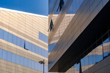 Portello parkındaki modern ofis binaları Milano, Lombardy, İtalya