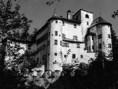 Castel Bragher, İtalya 'nın Trentino-Alto Adige eyaletindeki tarihi şato.