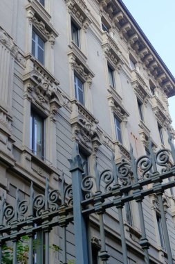 Milano, Lombardiya, İtalya 'daki Canova boyunca uzanan tarihi yerleşim yerleri