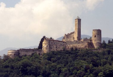 Borgo Valsugana 'nın tarihi kalesi, Trentino-Alto Adige, İtalya