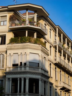 Milano, Lombardy, İtalya 'daki Abbondio Sangiorgio üzerinden tarihi konut binaları