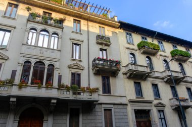 Milano, Lombardy, İtalya 'daki Via Bernardino Telesio boyunca eski yerleşim yerleri