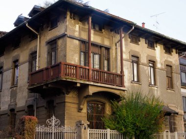 Milano, Lombardiya, İtalya 'daki Via Guerrazzi boyunca eski yerleşim yerleri