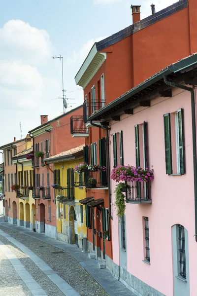 Pavía (Italia): casas coloridas — Foto de Stock